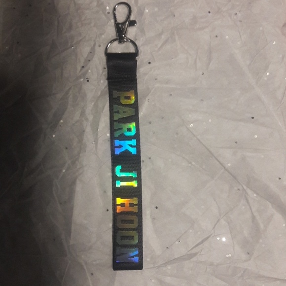 Wanna One Kpop Jihoon Lanyard Keychain - Picture 1 of 2